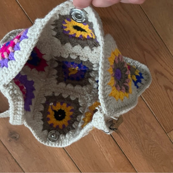 Crochet Crossbody Bag - Multicolor - Picture 2 of 4